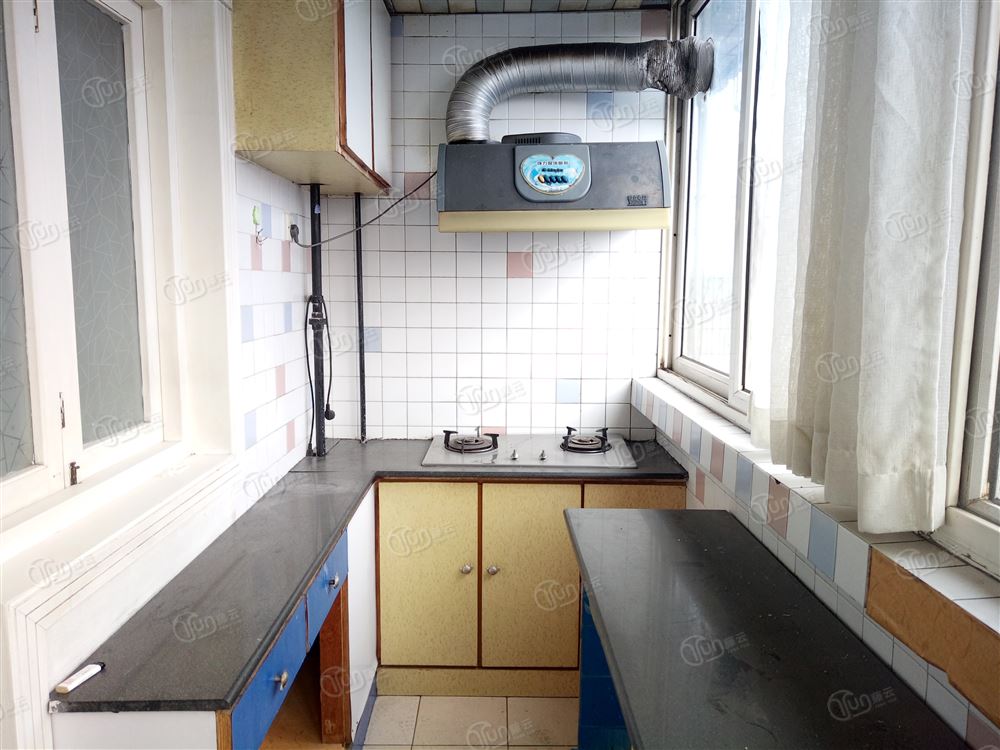 兴源公寓 新上中独 客厅开间大 婚房合适 不到顶