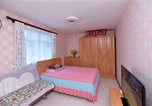 全阳两室 地段好 紧邻中医附属 仅此一套