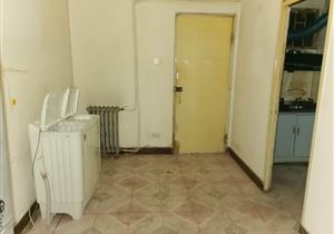 凯莱赛商圈 有地铁 中间楼层 阳面一室 看房方便