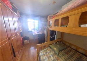 中芯有位置 私产 中间楼层 拎包入住