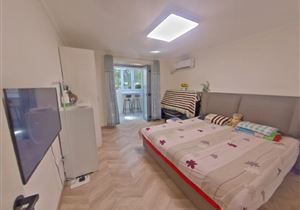 东南两室 带小院儿 有 学 藉 私产 诚意卖