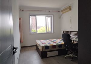 和平三片 昆明路铁片 有学籍 急售