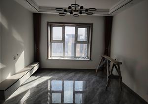 碧桂园中骏天寰,3室2厅2卫,婚房适宜,小区中间位置