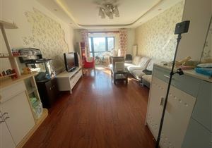 宝翠花都焕景园,3室2厅2卫,婚房适宜,小区中间位置